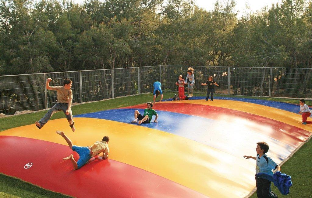 Camping Vilanova Park Біланоба-і-ла-Жалтру Номер фото