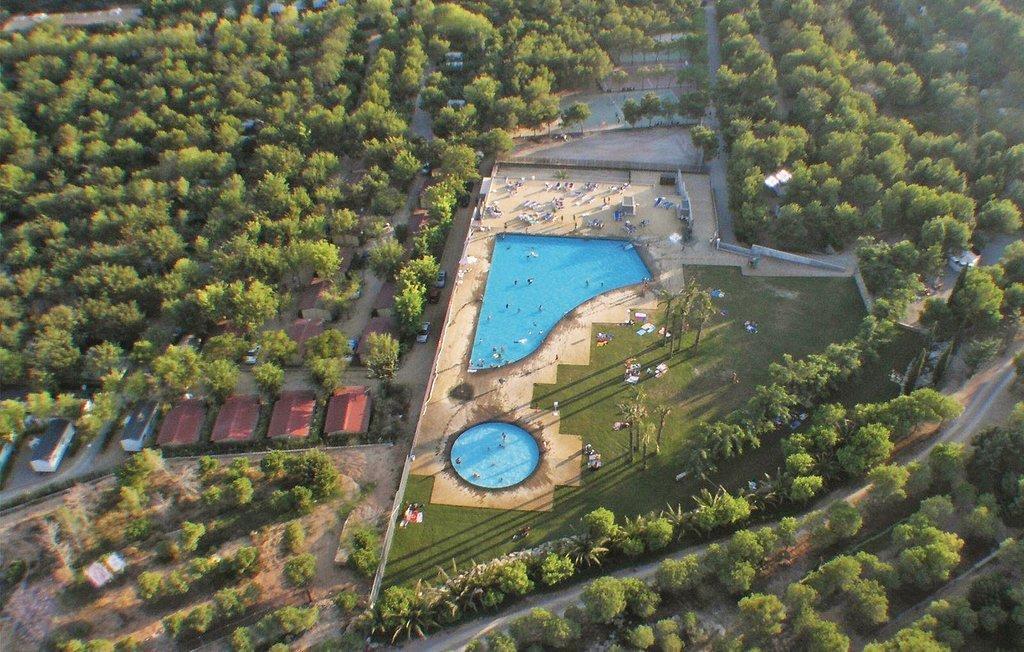 Camping Vilanova Park Біланоба-і-ла-Жалтру Номер фото
