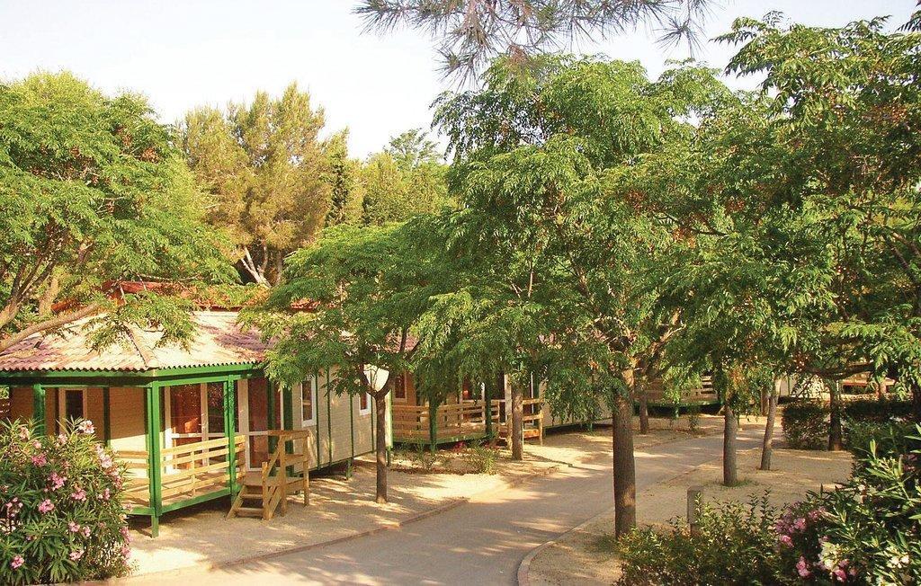 Camping Vilanova Park Біланоба-і-ла-Жалтру Номер фото